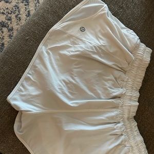 Lululemon hottie, hot white shorts